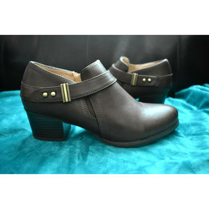 SOUL Naturalizer Womens- Chaylee Brown -Comfort Ankle- Sz 8- EUC